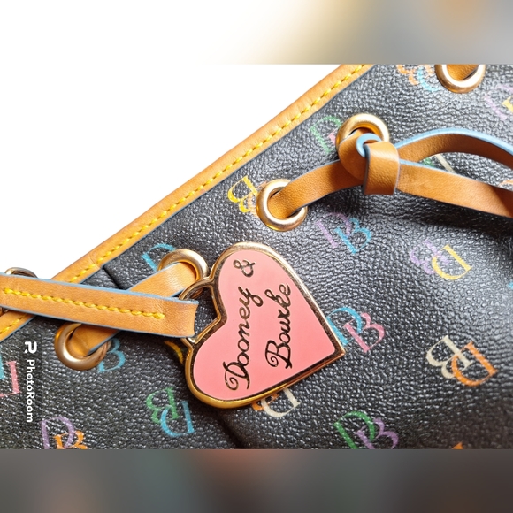 EUC Dooney & Bourke Signature Monogram Baguette Y2K Shoulder Bag Rainbow zipper! - Picture 10 of 14